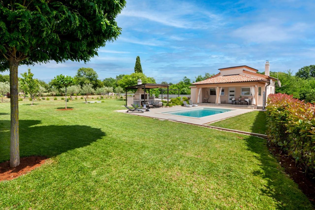 Villa Mila Ровинь Экстерьер фото